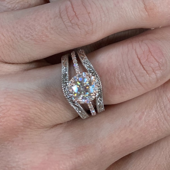 Wedding set - Picture 1 of 3